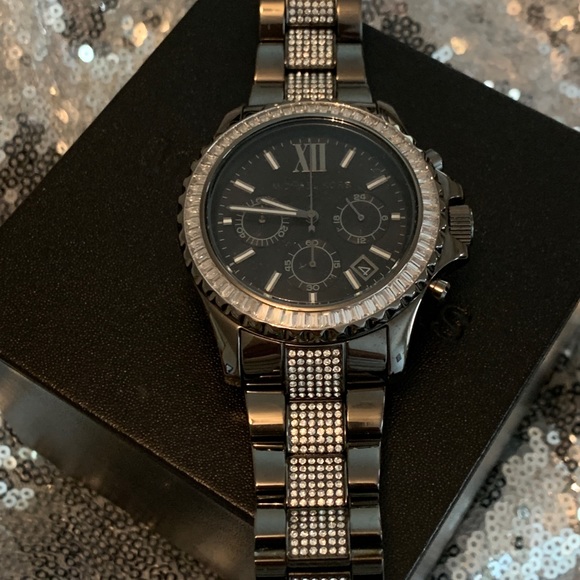 Gunmetal Michael Kors Watch - Picture 8 of 8